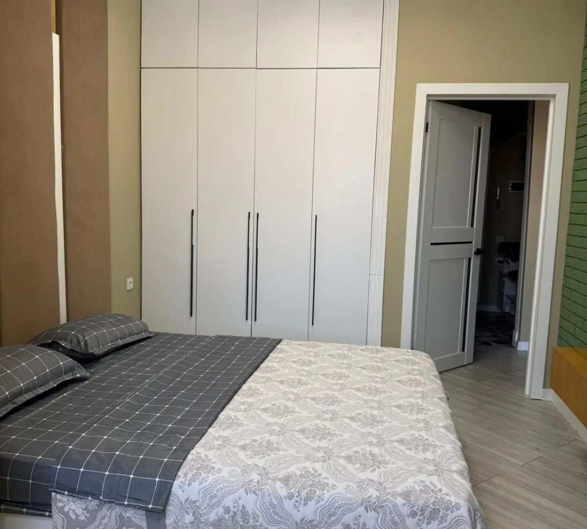 Apartament Красивые Люкс Апартаменты В Жк Толе Би Astana